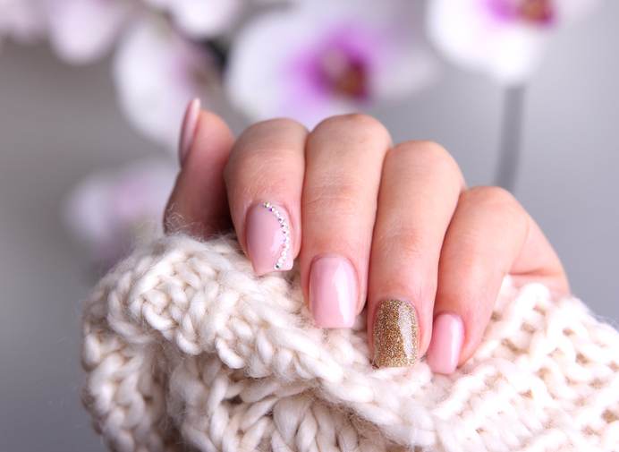 Nail design soft colors.